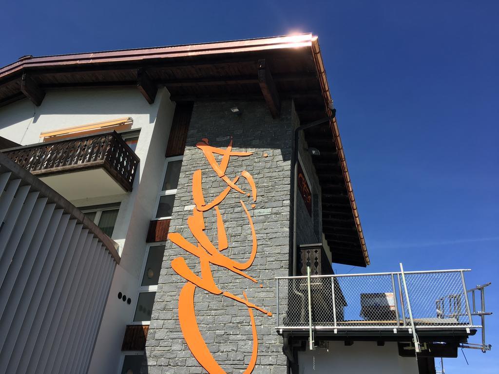 Hotel Restaurant Chesa Флимс Екстериор снимка